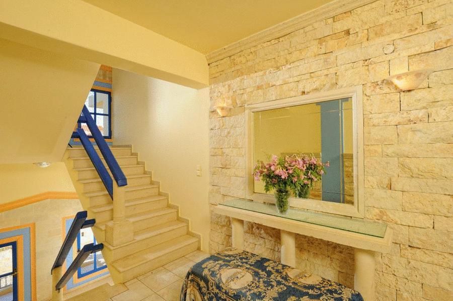 מאליה Parthenis Hotel & Suites מראה חיצוני תמונה
